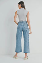 Load image into Gallery viewer, Barrel Twist Jeans